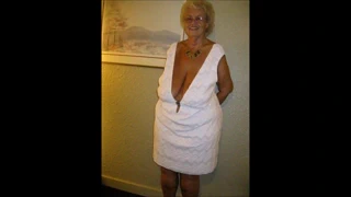 Lezzetli göğüsler ile büyüleyici kadın