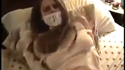 Yatak odasında gagtalking kız