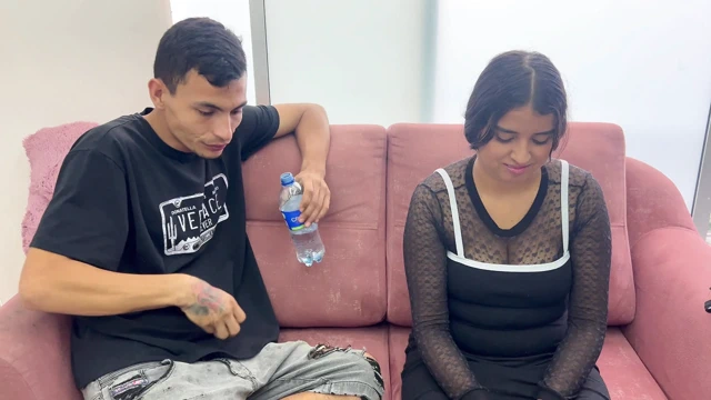 Meçhul kız ona telefon vermem karşılığında prezervatifsiz benden istiyor içine boşaldım