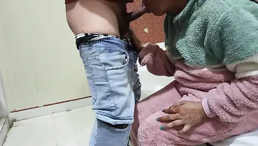 Kız arkadaş ko oyo me bula ke gand mari hintçe ses