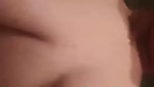 Büyük memeli hotwife yabancıların horoz sürme