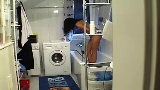 İnce ve vahşi Alman abanoz gets becerdin tüm üzerinde the ev