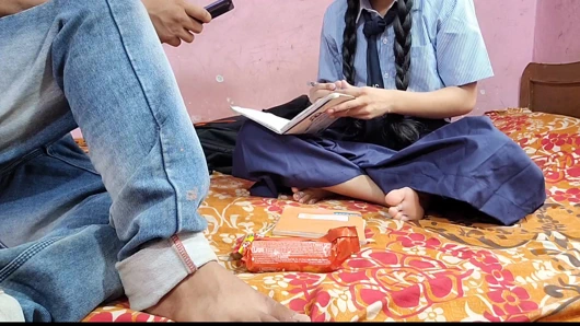 Kolej kız ne apane tusion öğretmen ke sath kiya seks