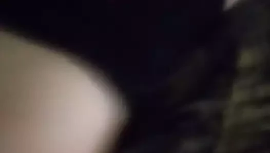 Pawg yatakta eğildi