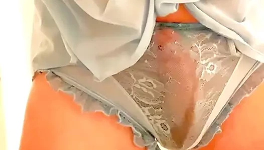 Bebek iç çamaşırlı Chantel saten iyi bir kız gibi ıslatıyor