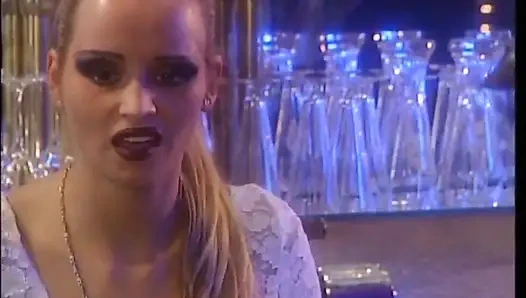 Klasik orta yaşlı seksi kadınlar gerçekten sürtükler büyük amatör yaraklarla sikiliyor ve dölleniyor