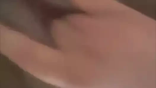 azgın latin parmak üzerinde bir haberci arama