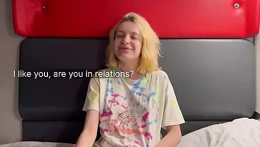 Trende yabancı kızla aşırı halka açık seks