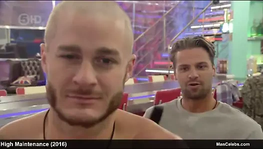 gerçeklik yıldızı james hill gömleksiz