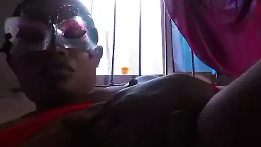 Roselee canlı bir videoda kendine dokunuyor