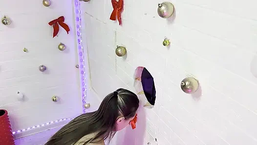 Açıkça bu sürecin tadını çıkarıyor