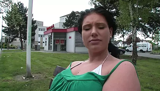 Alman pornosu – seksi kız tıraşlı amını sikerken inliyor