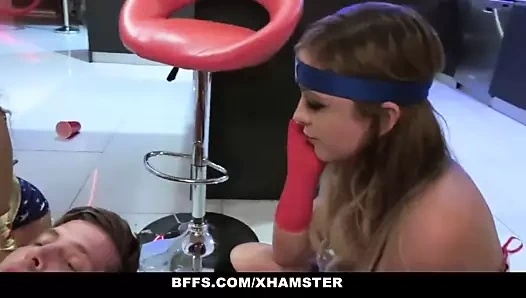 Bffs - süper kahraman gençler cadılar bayramında becerdin