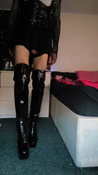 Maskeli sissy orospu