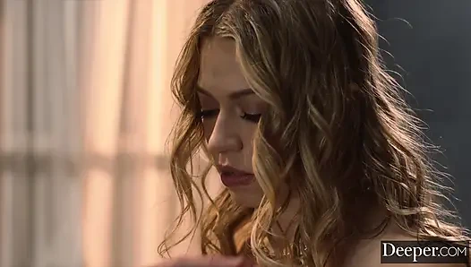 Derin. Maskeli sarışın Summer Kline anonim bir dominanta kontrolü teslim ediyor