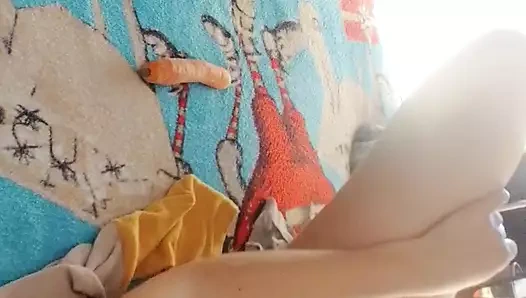 Amateur wife masturbates with her fingers in her pussy until orgasm.