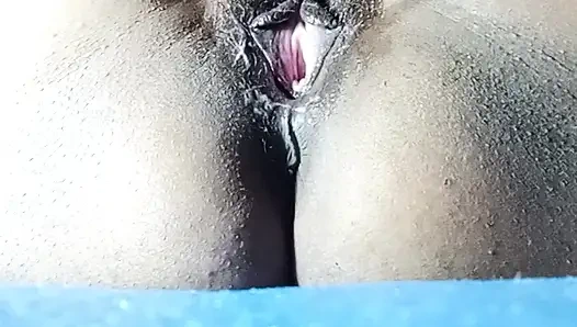 Bhabhi Ne Aaj chut mein plastik oyuncak Dal Ke Maza liya Bölüm 2