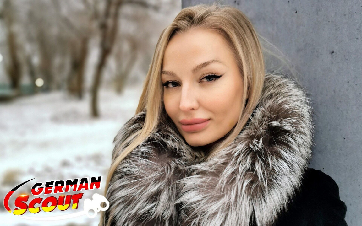 Alman izci - orta yaşlı seksi kadın kayla green oyuncu seçmelerinde sikişiyor