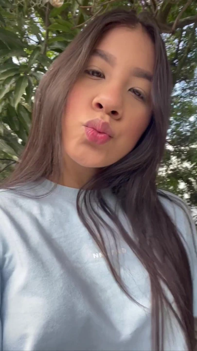 Thursday is here, and we're getting closer to the weekend.