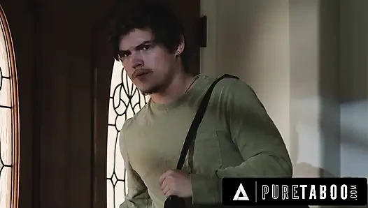 Saf tabu sapık üniversiteli üvey kardeş ateşli üvey kız kardeş Charlotte Sins'i kamera kızı olarak yakaladı ve onu sikti!