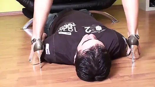 CMNF yüze oturma, gaz kelebeği seansı