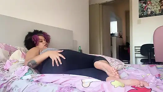 Üvey anne üvey oğlunu uyandırmak için osuruyor ep02