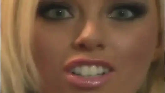 Sexpose' 3 - Brittney Skye: Lauren Phoenix, Brittney Skye'ın yer aldığı sahne 2