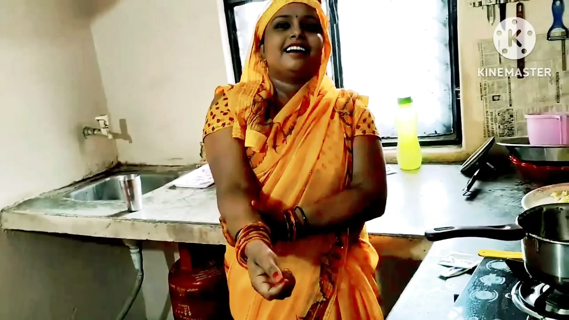 Stepmom's in the kitchen