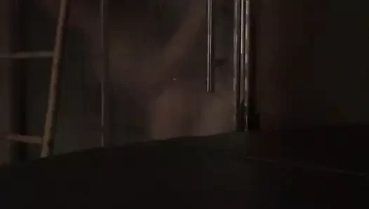 la femme jouit avec son amant