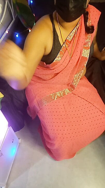 tamil anne tarafından pembe sari baştan çıkarma