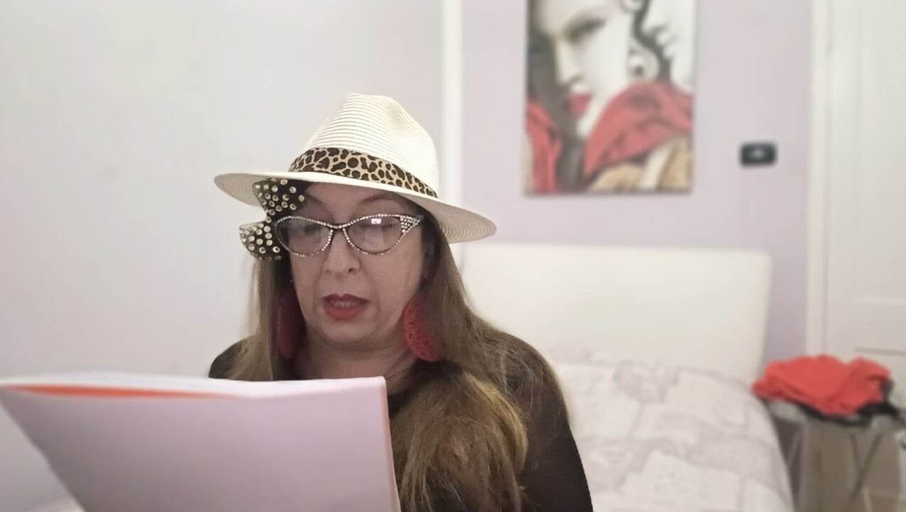 Veronica Rossi official - erotik hikayeler