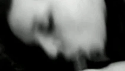 O seviyor için emmek onun küçük çük