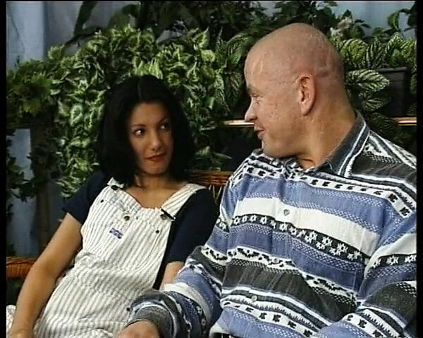 Milf wird Threesome in Ihre junge Fotze gefickt