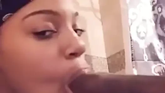 Hoe uzun büyük zenci emiyor