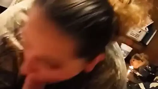 kız arkadaşı verir oral seks