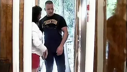 40'ın üzerindeki Alman kızlar sikişiyor amatör porno videoları vol 2