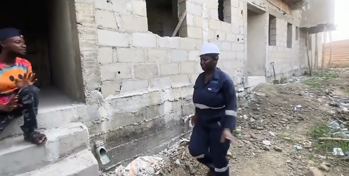 Erkek arkadaşım beni özlediği için iş yerinde beni görmeye geldi (bts)