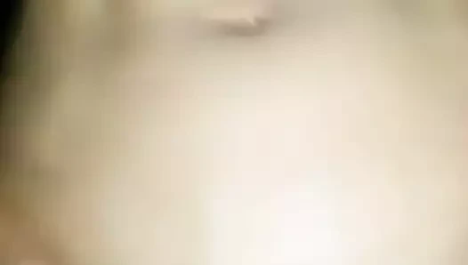 Sıska sahte memeli kız 1