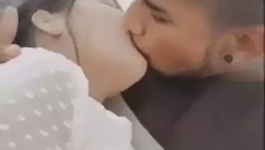 Sambalpuri tik tok star prasanta öpüşme videosu virali