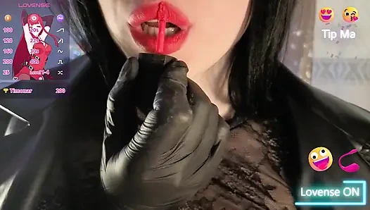 Islak Dudak Masajı Fetişi