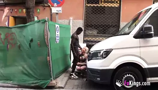 Muhteşem sarışın transeksüel bir alem w onu porno ilk istiyor