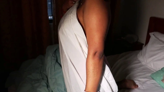 Büyük bir çük için hazırlanıyor