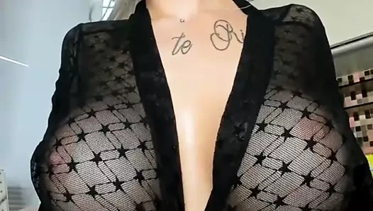 2badforyou sürtük ile büyük dudaklar fuckdoll emmek oyuncak