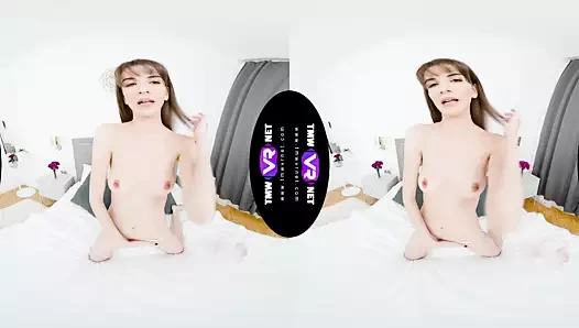 Tmwvrnet - lili charmelle - esmer striptizden sonra ıslanıyor