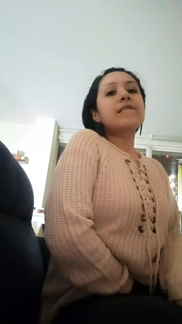 Держу стон во время мастурбации в сочельник