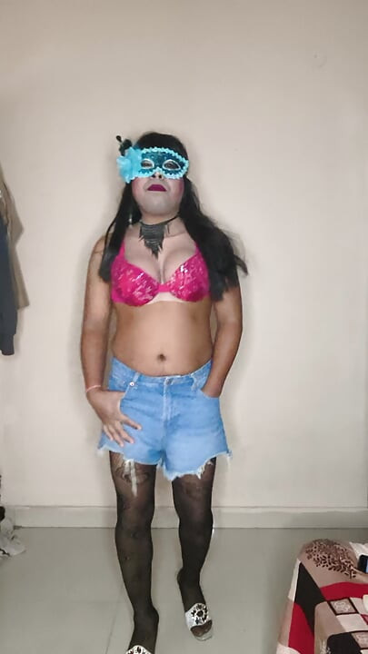 Travesti striptiz