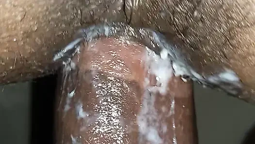Büyük yarağına binmeyi seviyorum