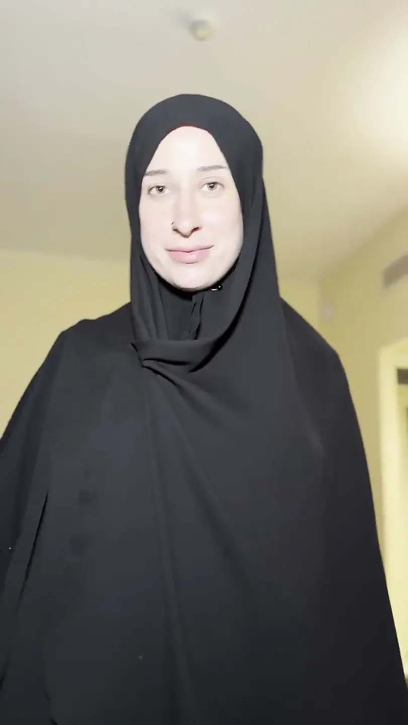 Gerçek Tesettürlü Evli Kadın Tavlanıyor Ve Gibi