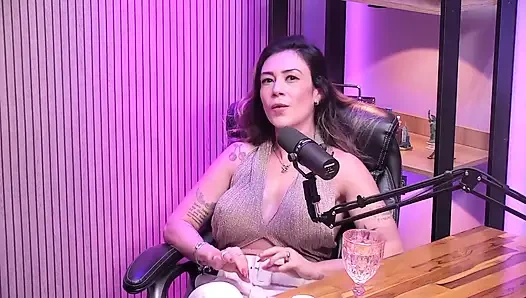 Ateşli orta yaşlı seksi kadın ve fantezileri