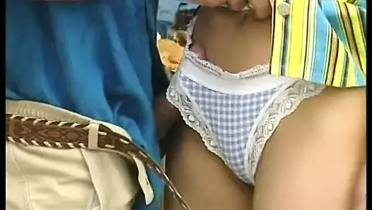 Kızıl saçlı genç kız yaşlı adam tarafından sert sikiliyor